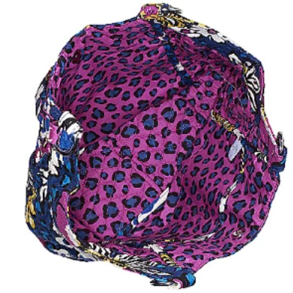 Vera Bradley Signature Print Crescent Handbag 0335 - Picture 3 of 3